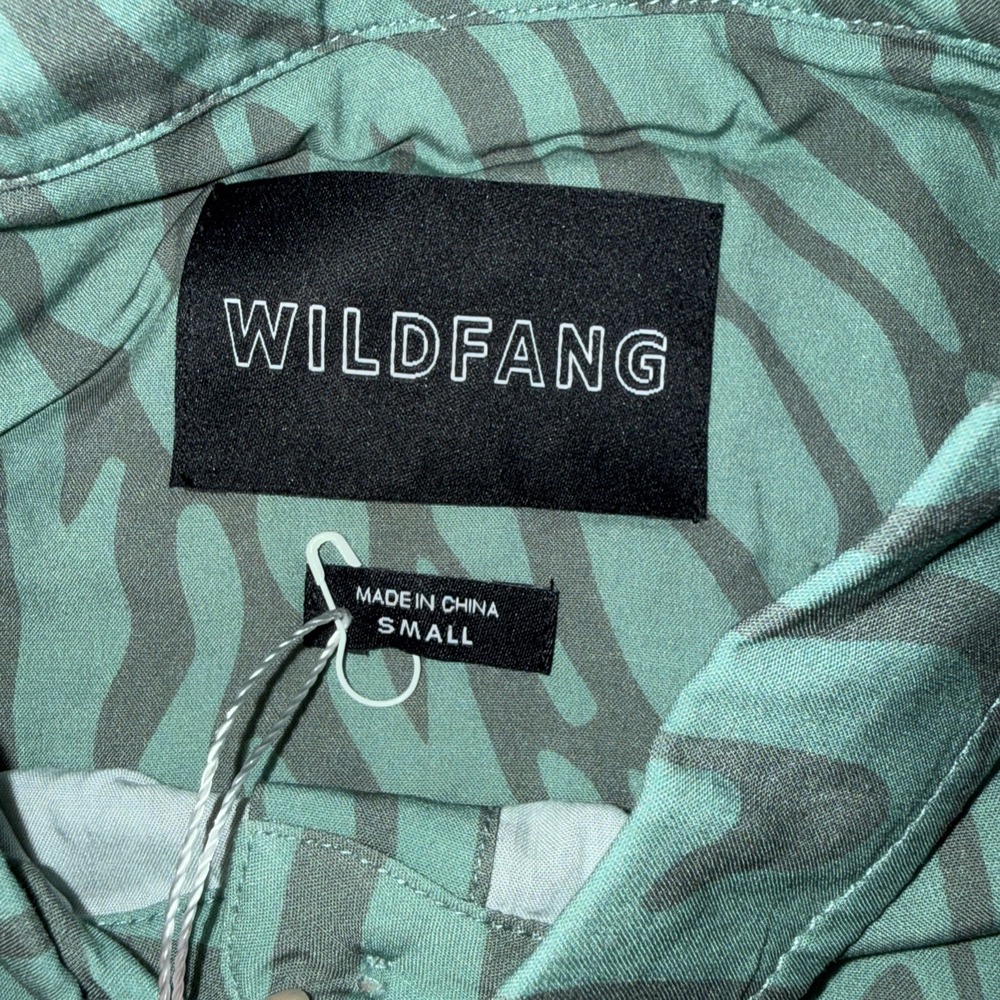 NWT Wildfang Empowered Sleeveless Button Green Zebra Animal Print S 21" PtoP - Picture 2 of 5